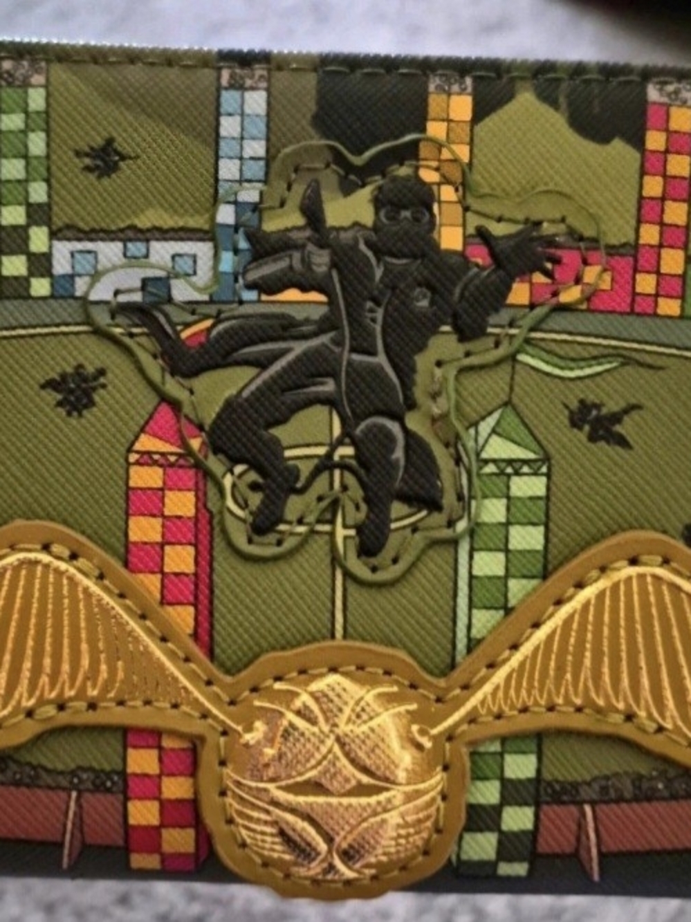 Loungefly Harry Potter Quidditch Hogwarts wallet